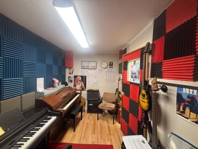 Piano room at Maunders